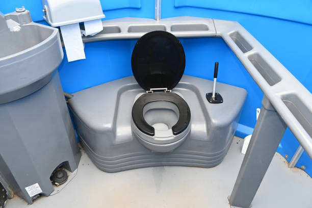 Best Porta potty delivery and setup  in Orono, MN